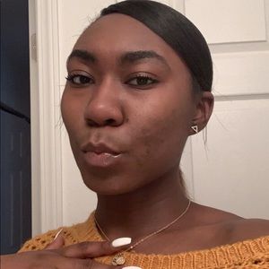 Meet your Posher, Crystal